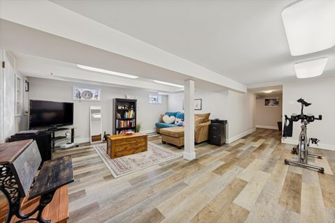 Tiny photo for 9710 S HARDING Avenue, Evergreen Park, IL 60805 (MLS # 12517679)