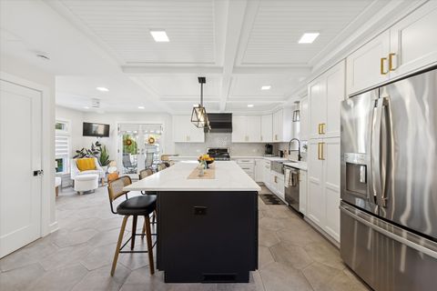 Tiny photo for 9710 S HARDING Avenue, Evergreen Park, IL 60805 (MLS # 12517679)