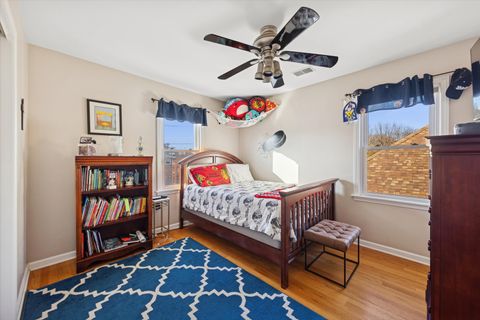 Tiny photo for 9710 S HARDING Avenue, Evergreen Park, IL 60805 (MLS # 12517679)