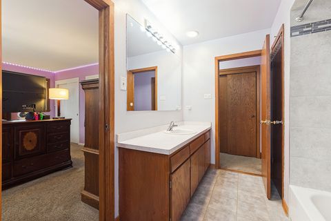 Tiny photo for 10657 Laramie Avenue, Oak Lawn, IL 60453 (MLS # 12532812)