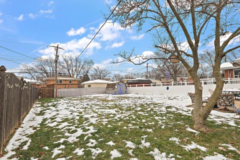 Tiny photo for 10657 Laramie Avenue, Oak Lawn, IL 60453 (MLS # 12532812)