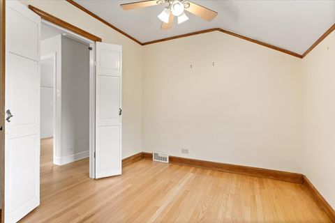 Tiny photo for 545 S Evergreen Avenue, Arlington Heights, IL 60005 (MLS # 12640267)