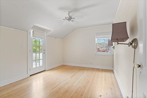 Tiny photo for 545 S Evergreen Avenue, Arlington Heights, IL 60005 (MLS # 12640267)