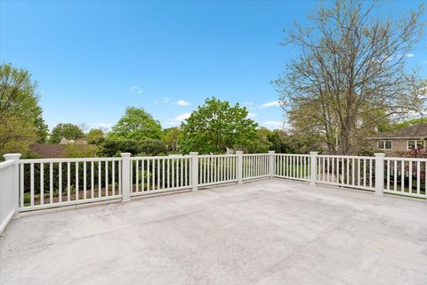 Tiny photo for 545 S Evergreen Avenue, Arlington Heights, IL 60005 (MLS # 12640267)