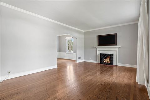 Tiny photo for 545 S Evergreen Avenue, Arlington Heights, IL 60005 (MLS # 12640267)