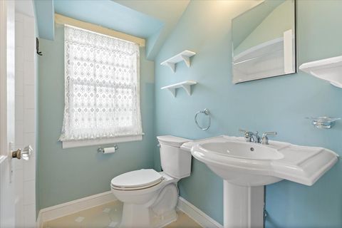Tiny photo for 545 S Evergreen Avenue, Arlington Heights, IL 60005 (MLS # 12640267)