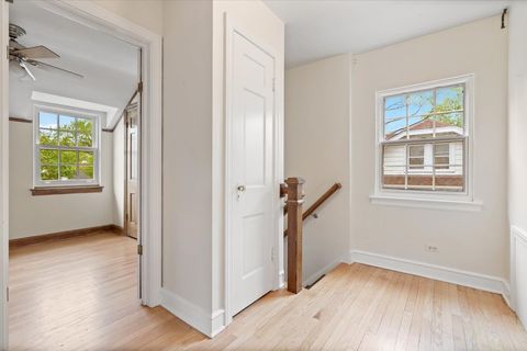 Tiny photo for 545 S Evergreen Avenue, Arlington Heights, IL 60005 (MLS # 12640267)