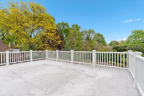 Tiny photo for 545 S Evergreen Avenue, Arlington Heights, IL 60005 (MLS # 12640267)