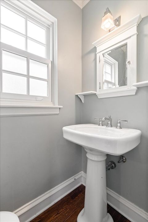 Tiny photo for 545 S Evergreen Avenue, Arlington Heights, IL 60005 (MLS # 12640267)