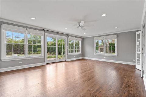 Tiny photo for 545 S Evergreen Avenue, Arlington Heights, IL 60005 (MLS # 12640267)