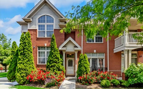 Photo of 404 CALLIE Court #1A, Morton Grove, IL 60053 (MLS # 12637001)