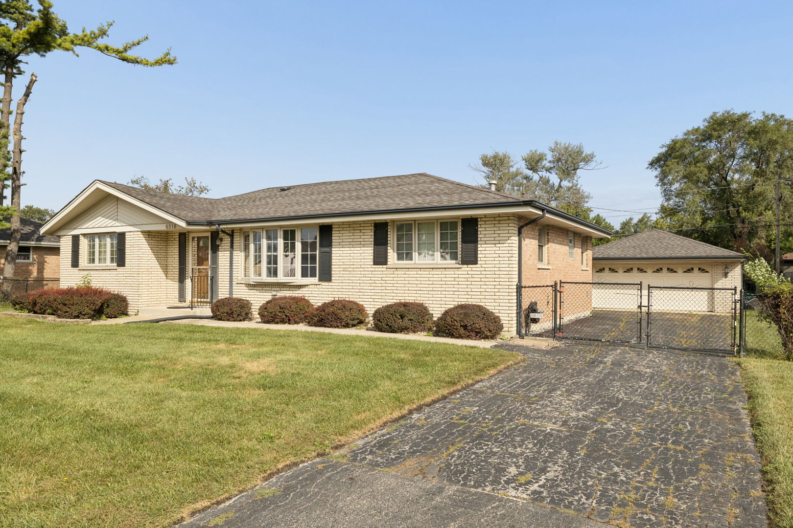 6516 W 84th Street