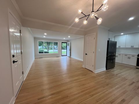 Tiny photo for 403 Burlington Avenue, Clarendon Hills, IL 60514 (MLS # 12494207)