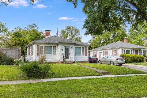 Photo of 1006 W John Street, Champaign, IL 61821 (MLS # 12650554)