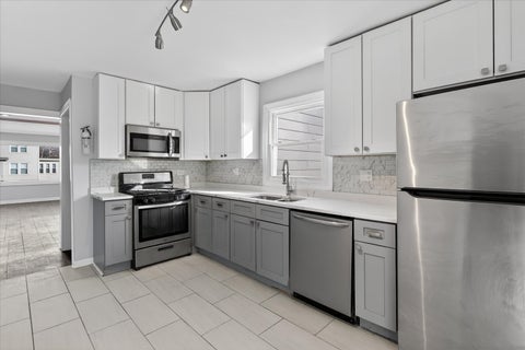Tiny photo for 13812 Kanawha Avenue, Dolton, IL 60419 (MLS # 12515981)
