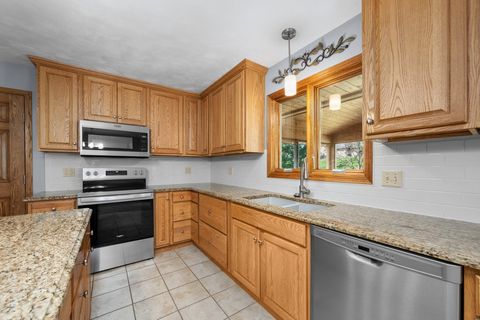 Tiny photo for 207 Amber Lane, Geneseo, IL 61254 (MLS # 12622180)