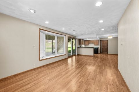 Tiny photo for 207 Amber Lane, Geneseo, IL 61254 (MLS # 12622180)