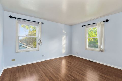 Tiny photo for 1088 Pear Tree Lane, Wheeling, IL 60090 (MLS # 12492915)