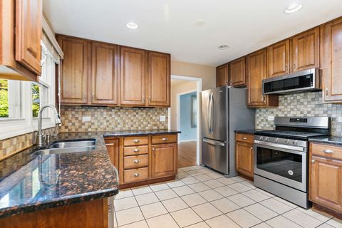 Tiny photo for 1088 Pear Tree Lane, Wheeling, IL 60090 (MLS # 12492915)