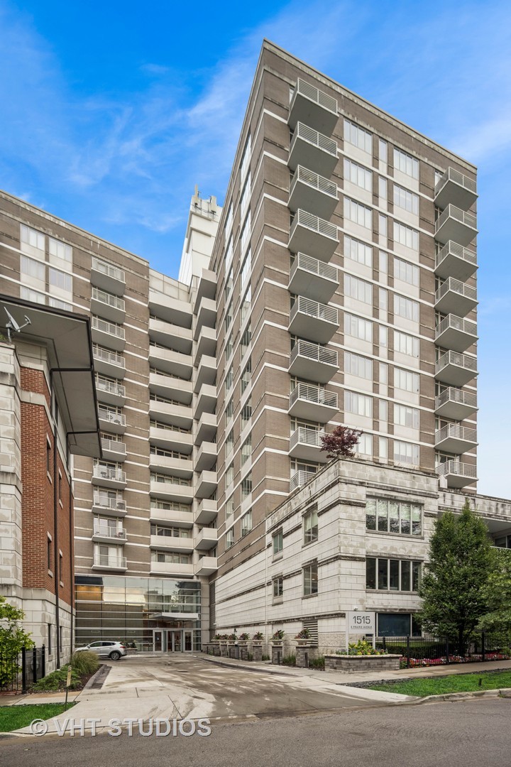 1515 S Prairie Avenue 1008