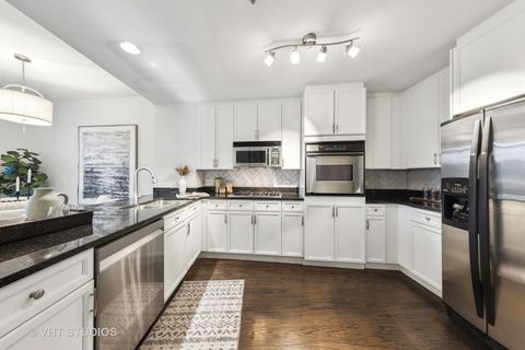 Tiny photo for 1515 S Prairie Avenue #1008, Chicago, IL 60605 (MLS # 12395804)