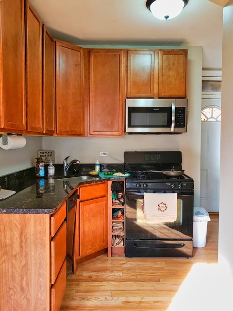 Tiny photo for 1925 Grove Avenue #211, Berwyn, IL 60402 (MLS # 12742620)