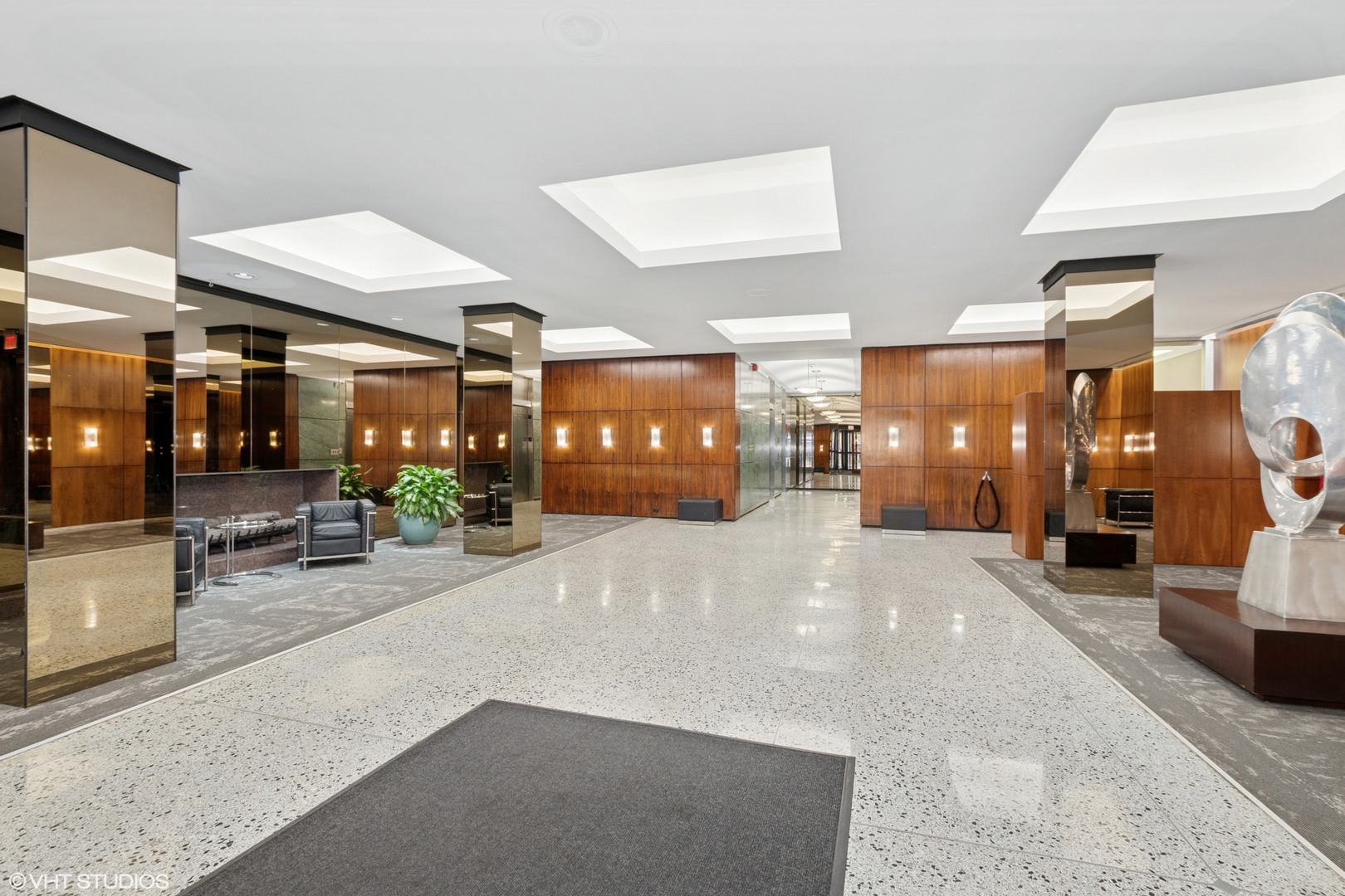 535 N MICHIGAN Avenue 1209