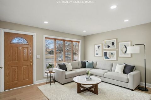 Tiny photo for 6044 Washington Street, Chicago Ridge, IL 60415 (MLS # 12565995)