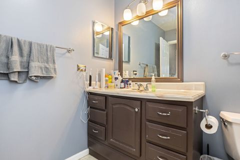 Tiny photo for 1055 HAMPTON HARBOR Harbor #1055, Schaumburg, IL 60193 (MLS # 12608178)