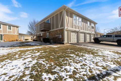 Photo of 1055 HAMPTON HARBOR Harbor #1055, Schaumburg, IL 60193 (MLS # 12608178)