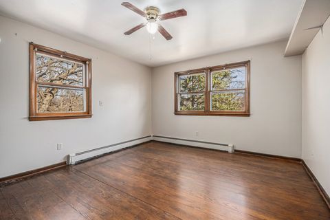 Tiny photo for 812 Sunset Drive, Shorewood, IL 60404 (MLS # 12597602)