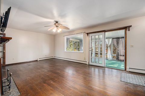 Tiny photo for 812 Sunset Drive, Shorewood, IL 60404 (MLS # 12597602)