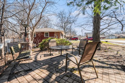 Tiny photo for 812 Sunset Drive, Shorewood, IL 60404 (MLS # 12597602)