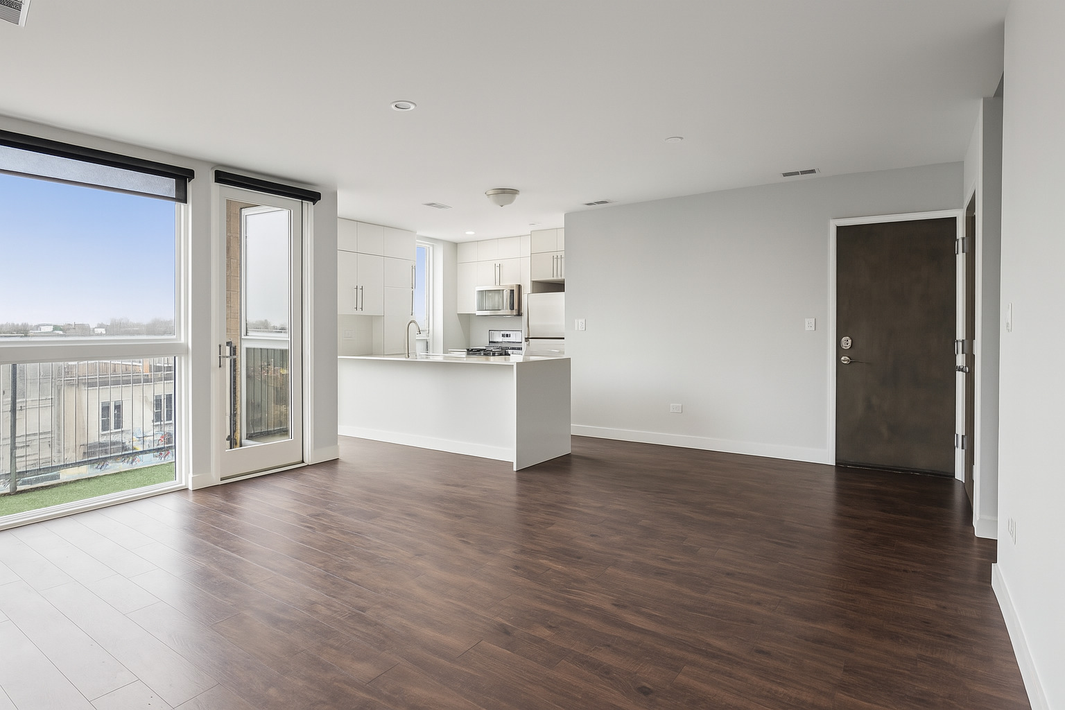 3301 N Sheffield Avenue 301