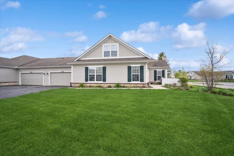 Photo of 640 Schumann Street, Woodstock, IL 60098 (MLS # 12673040)