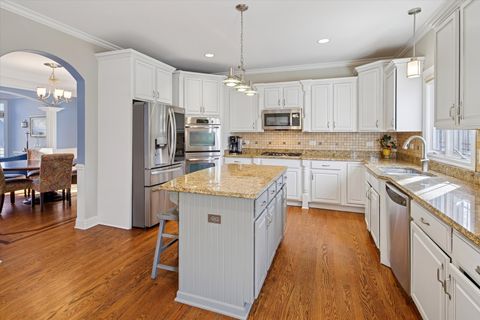 Tiny photo for 594 S Fairfield Avenue, Elmhurst, IL 60126 (MLS # 12552191)