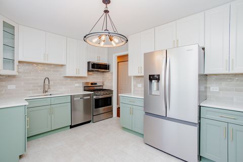 Tiny photo for 248 Spruce Avenue, Bensenville, IL 60106 (MLS # 12626893)