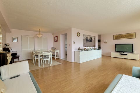 Tiny photo for 8815 GOLF Road #8C, Niles, IL 60714 (MLS # 12718885)