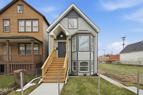 Photo of 8839 S Colfax Avenue, Chicago, IL 60617 (MLS # 12728093)