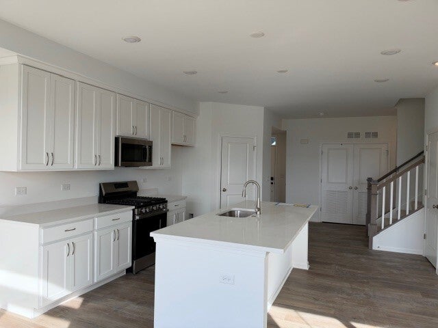 25548 W Emory Lane