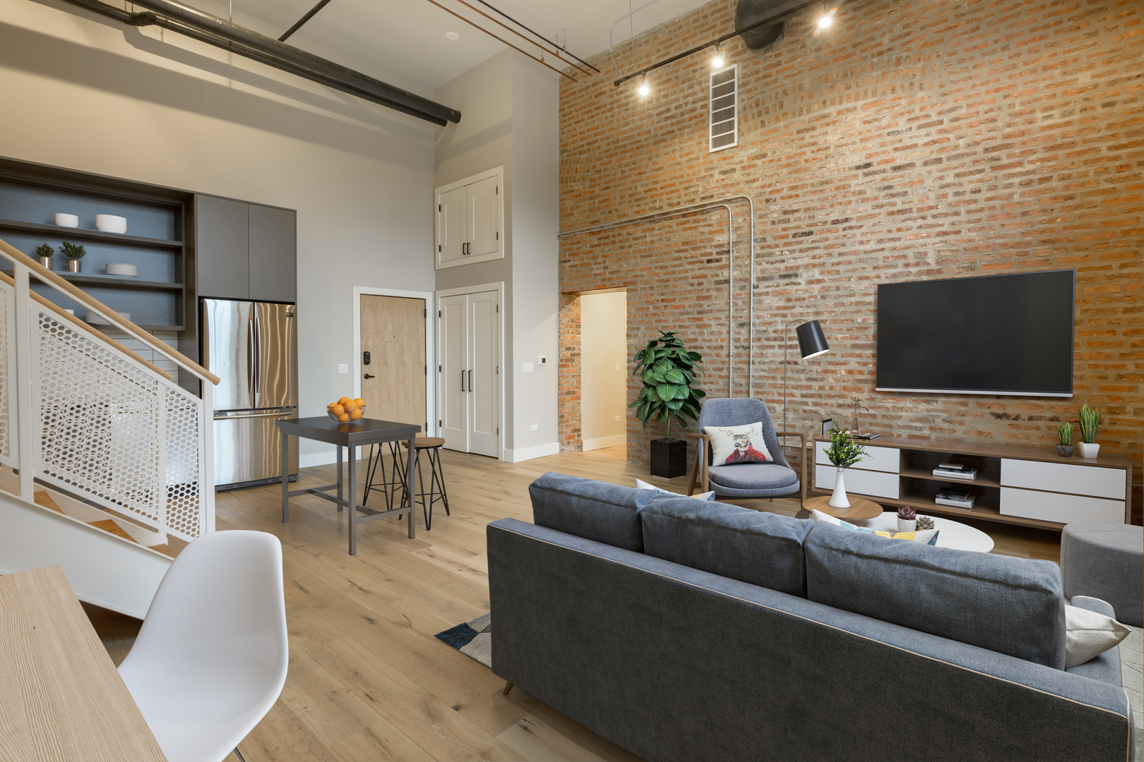 729 N Sangamon Street 309