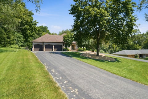 Tiny photo for 26165 N GREENBRIAR Court, Lake Barrington, IL 60084 (MLS # 12713069)