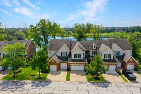 27 Harborside Way Hawthorn Woods IL 60047