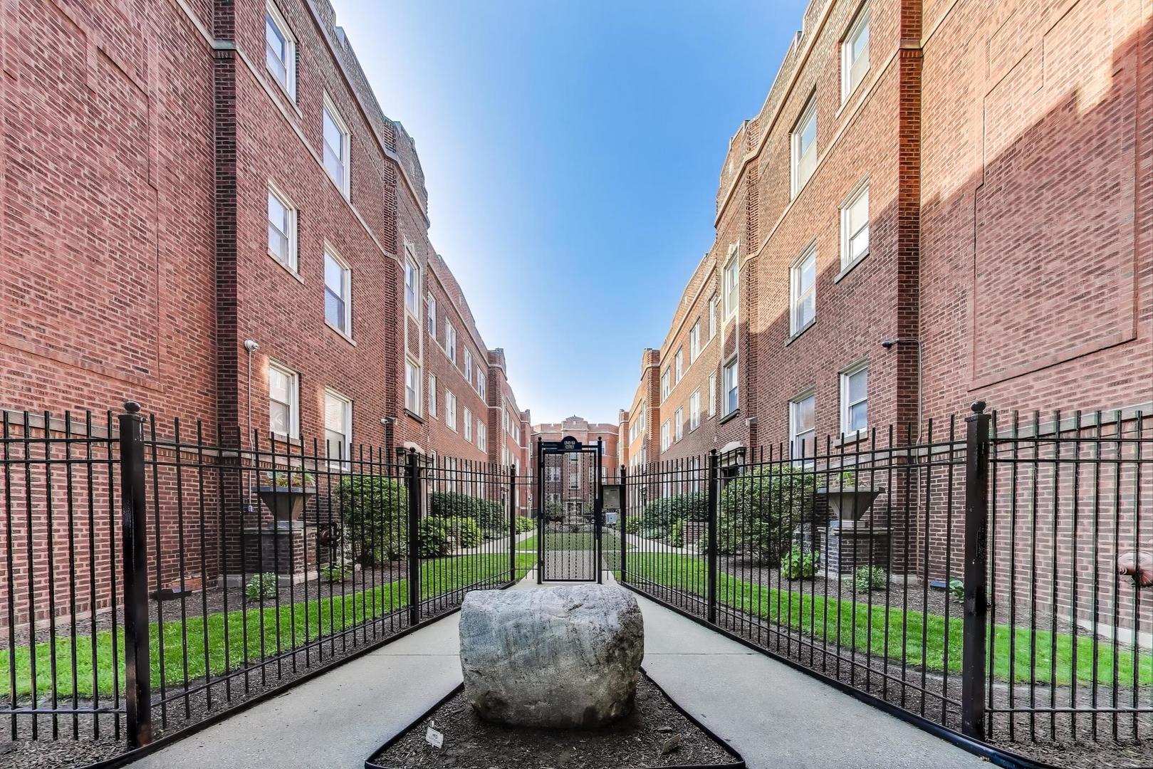 1350 W ESTES Avenue 3S