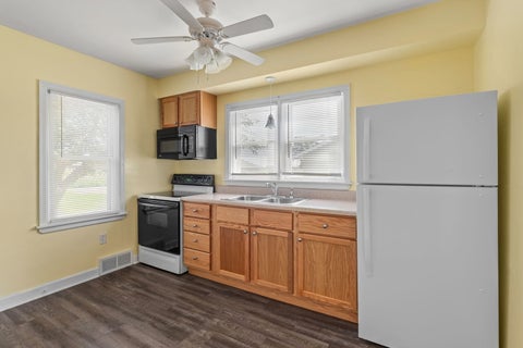 Tiny photo for 902 Clinton Street, Grand Mound, IA 52751 (MLS # 12718737)