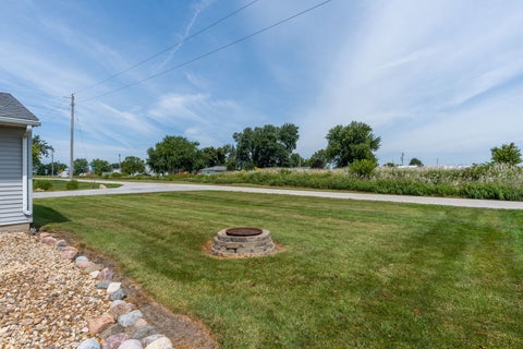 Tiny photo for 902 Clinton Street, Grand Mound, IA 52751 (MLS # 12718737)