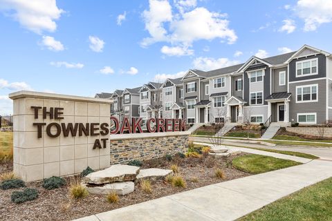 Tiny photo for 2016 Yellowstone Boulevard, Mundelein, IL 60060 (MLS # 12524211)