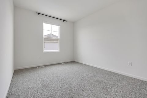 Tiny photo for 2016 Yellowstone Boulevard, Mundelein, IL 60060 (MLS # 12524211)