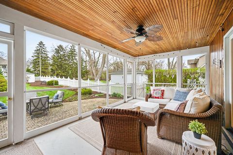 Tiny photo for 754 N Kenilworth Avenue, Glen Ellyn, IL 60137 (MLS # 12612678)