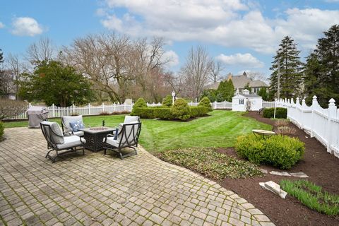 Tiny photo for 754 N Kenilworth Avenue, Glen Ellyn, IL 60137 (MLS # 12612678)